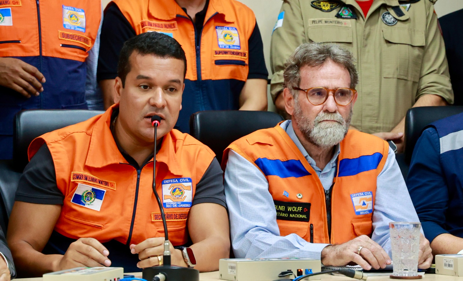 Secretário de Estado de Defesa Civil e Comandante-geral do CBMERJ, Coronel Leandro Monteiro, acompanhado do Secretário Nacional de Proteção e Defesa Civil, Wolney Wolf