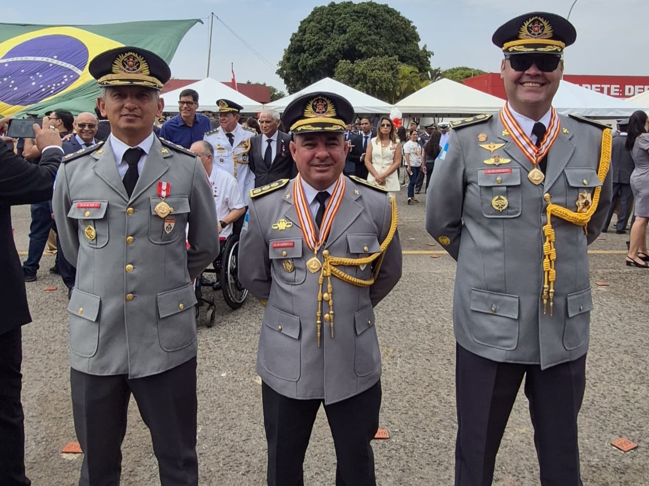 Defesa Civil RJ e CBMERJ recebem a mais alta honraria do Corpo de Bombeiros do Distrito Federal