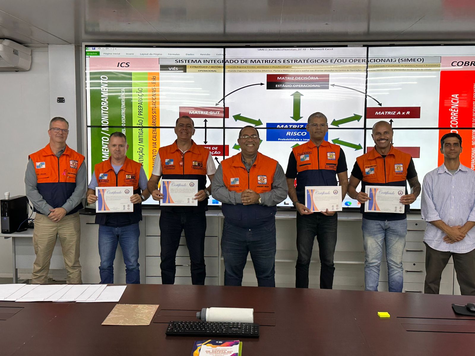 GIGR-SEIF realiza 8ª reunião presencial no Centro Estadual de Gerenciamento de Desastres da Defesa Civil RJ